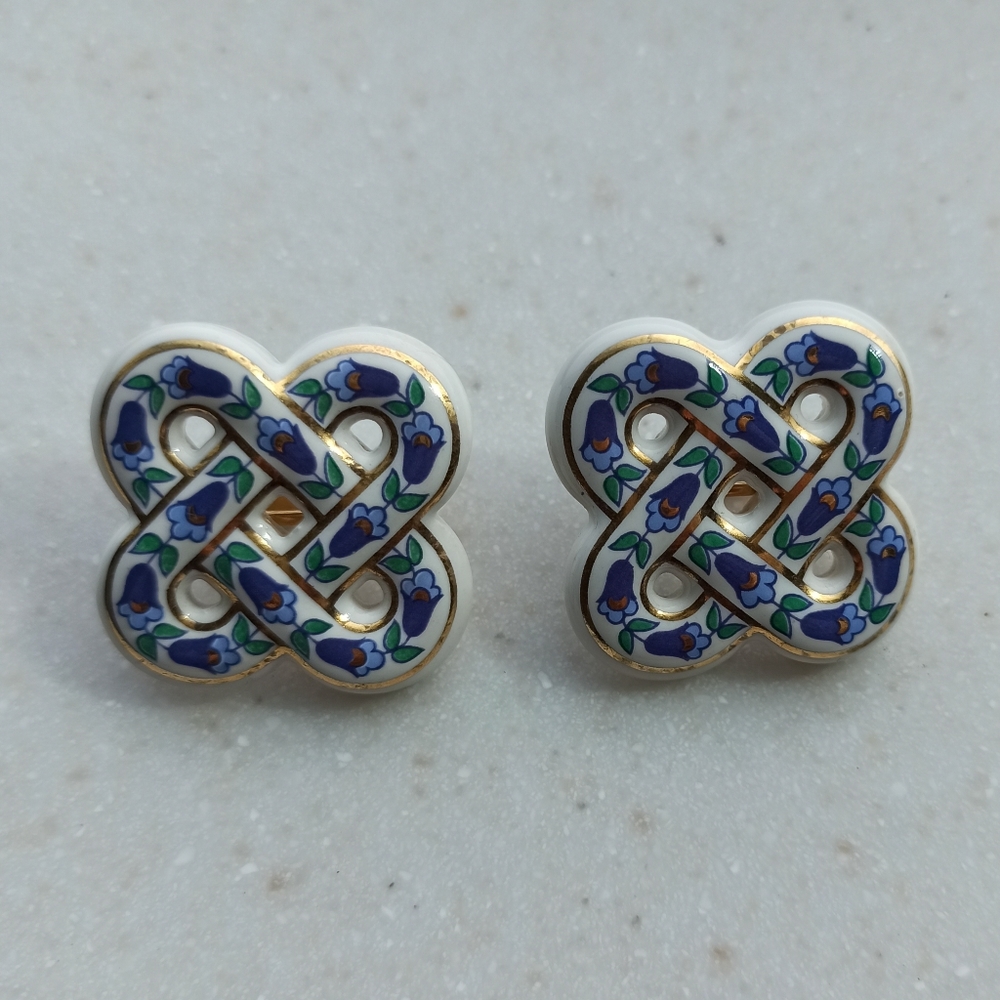 Vintage Porcelain Ceramic Flower Celtic Knot Clip-On Earrings